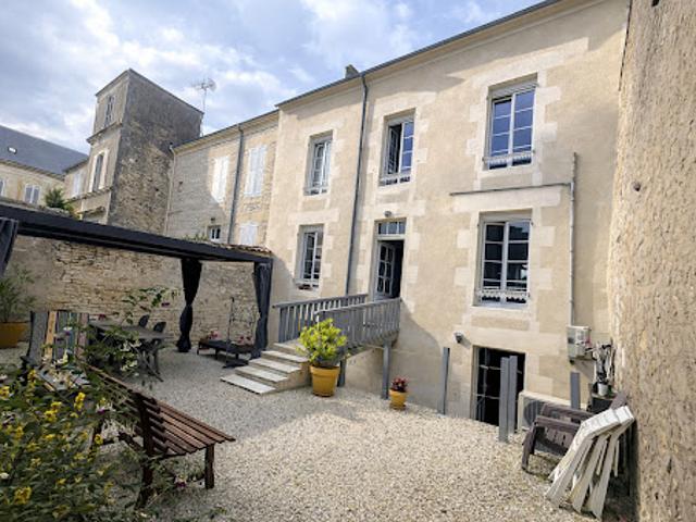 Maison vente à Saint-Jean-d'Angély, Matha