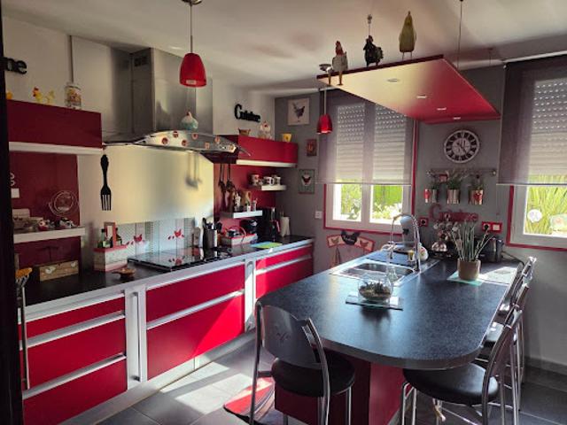 Maison vente à Le Bourg-Est, Ruch