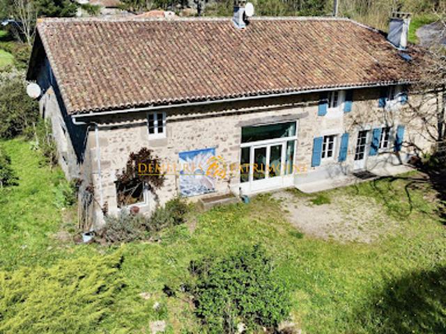 Maison vente à Confolens, Mazerolles