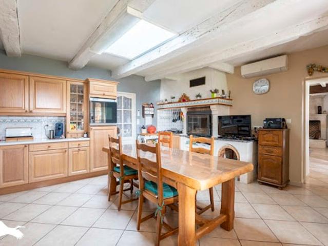 Maison vente à Angoulême, Curac