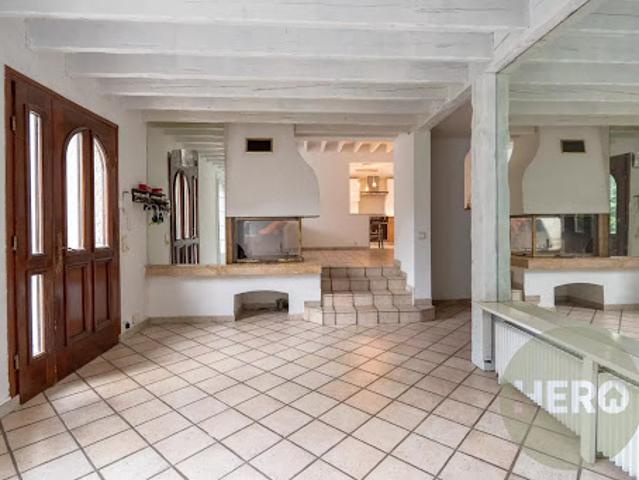 Maison vente à Versailles, Plaisir