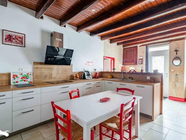 Maison vente à Confolens, Ruffec