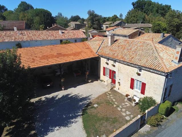 Maison vente à Les Moulins, Villefagnan