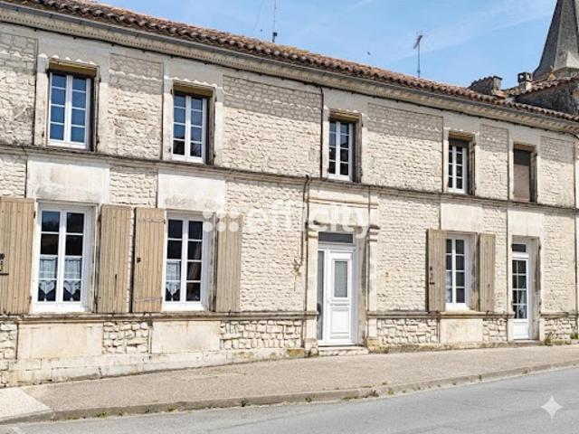 Maison vente à Jonzac, Jarnac-champagne