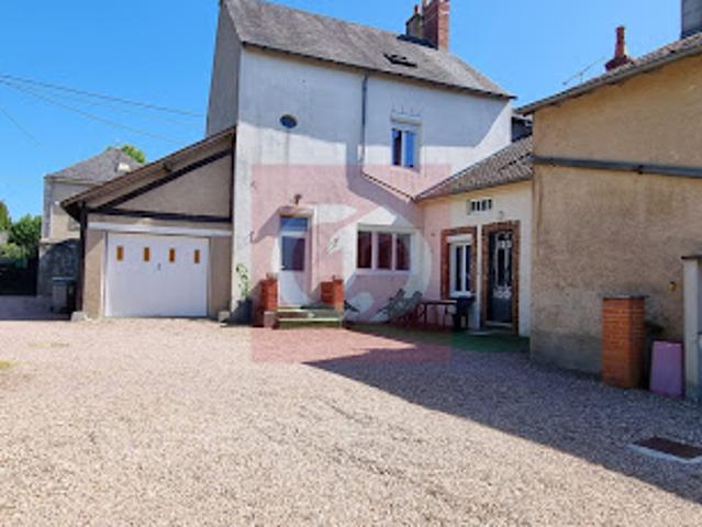 Maison vente à Saint-Amand-Montrond, La Guerche-sur-l'aubois
