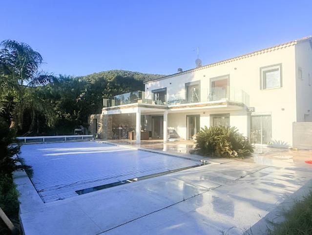 Maison vente à Arrondissement de Toulon, Carqueiranne
