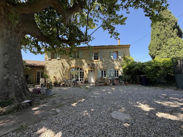 Ferme vente à Carpentras, Caderousse