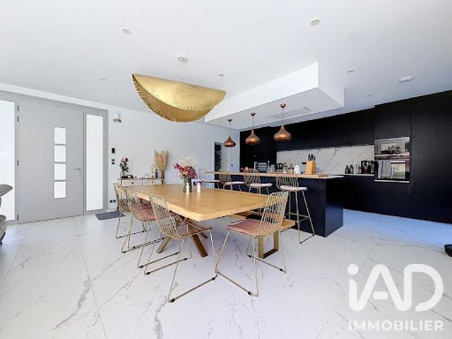 Maison vente à Saint-Georges, Saint-Père-Marc-en-Poulet