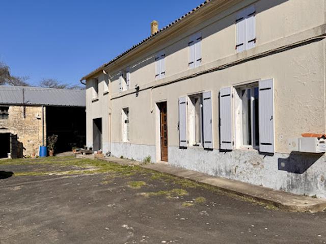 Maison vente à Saint-Jean-d'Angély, Bords