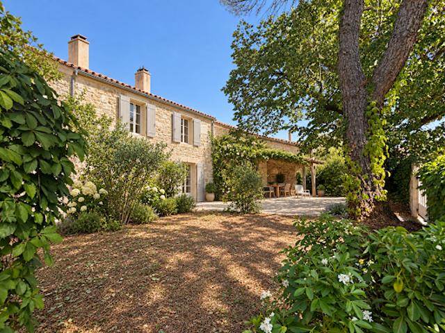 Maison vente à Bergerac, Faux