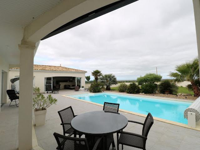 Maison vente à Saintes, Arces