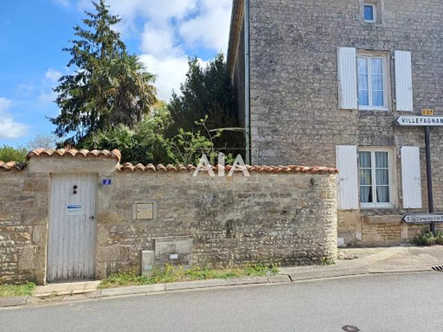Maison vente à Confolens, Courcôme