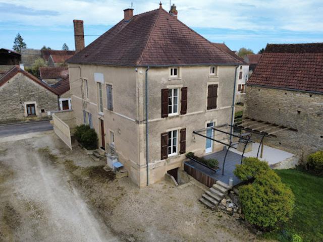 Maison vente à Montbard
