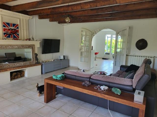 Maison vente à Saint-bonnet-sur-gironde, Charente-Maritime