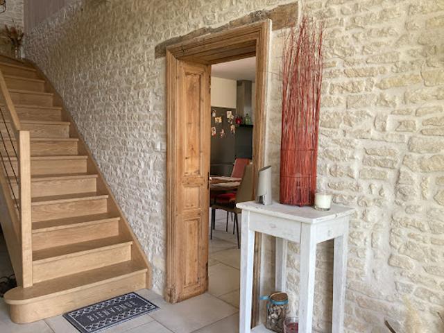 Maison vente à Saint-Jean-d'Angély, Asnières-la-giraud