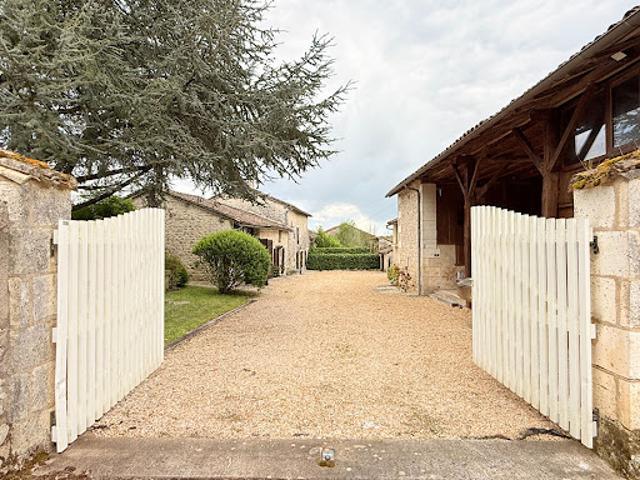Maison vente à Angoulême, Grassac