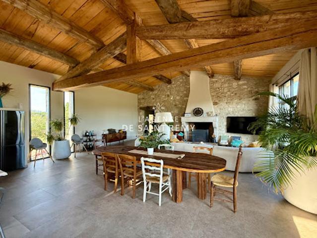 Maison vente à Arles, Maillane