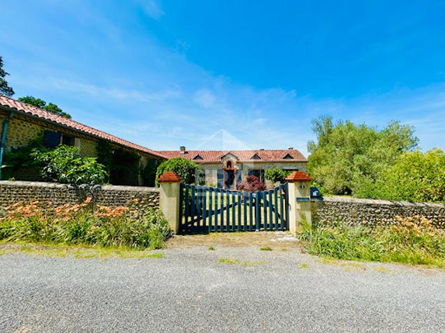 Maison vente à Tarbes, Occitanie
