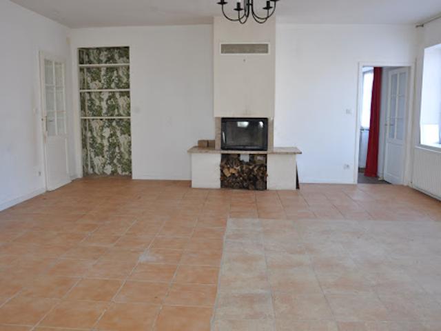 Maison vente à Vichy, Droiturier