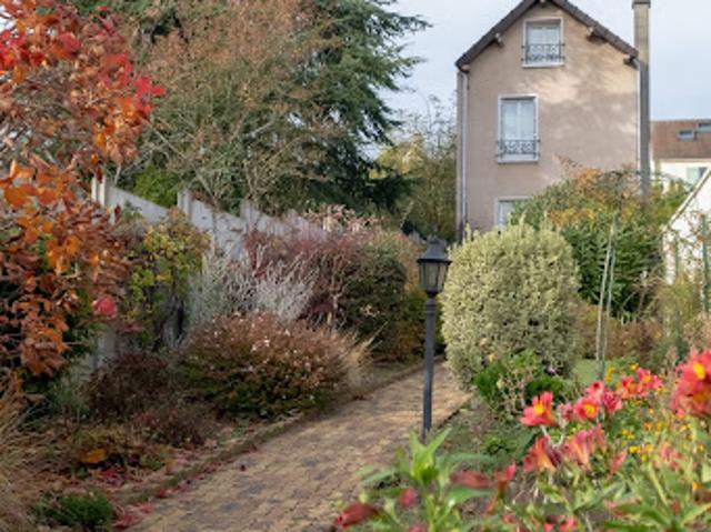 Maison vente à Saint-Germain-en-Laye, Le Mesnil-le-roi