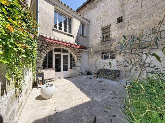 Maison vente à Angoulême, Aignes-et-puypéroux