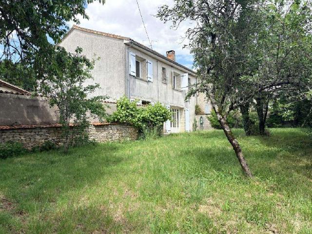 Maison vente à Confolens, Aunac