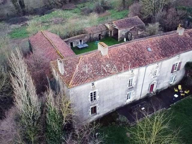 Maison vente à Fontenay-le-Comte, Bazoges-en-pareds
