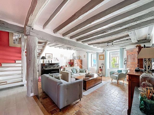 Maison vente à Saumur, Gée