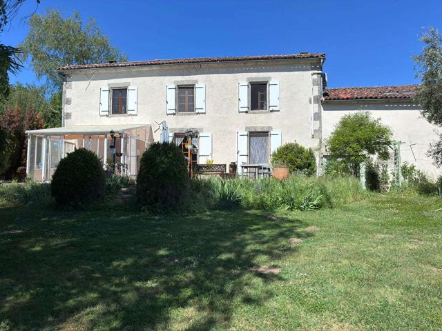 Maison vente à Confolens, Champagne-mouton