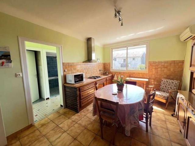 Maison vente à Parthenay, Champdeniers-saint-denis