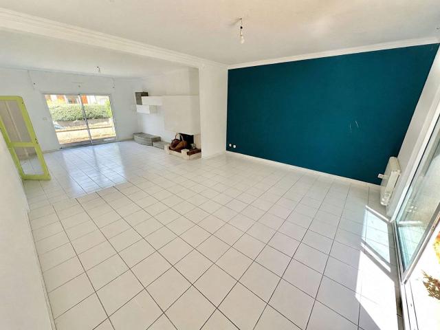 Maison vente à Laval, Changé