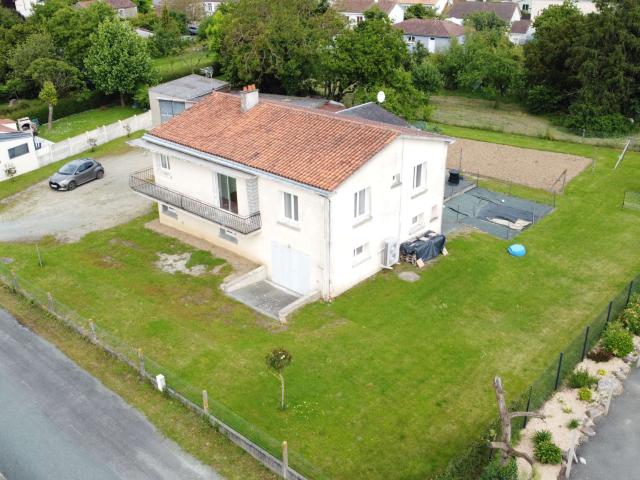 Maison vente à Fontenay-le-Comte, Chavagnes-les-redoux