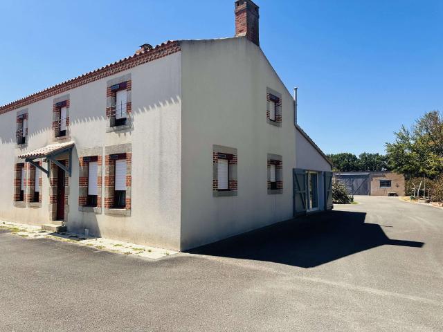 Maison vente à La Roche-sur-Yon, La Genétouze