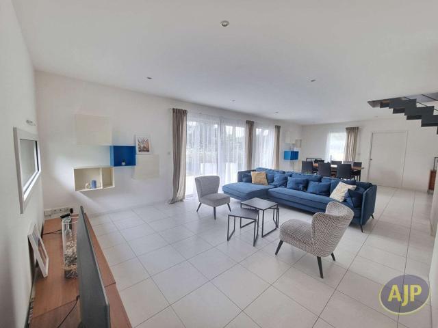 Maison vente à Nantes, La Limouzinière