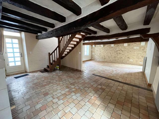 Maison vente à Saumur, Lasse
