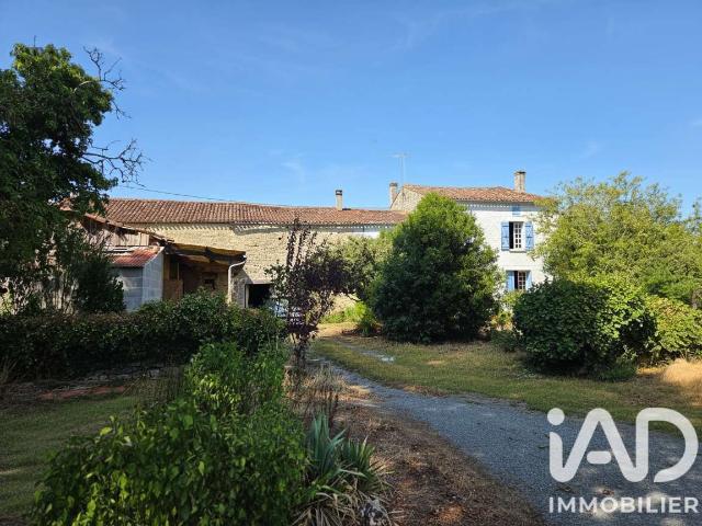 Maison vente à Confolens, Luxé