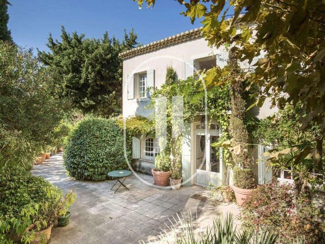Maison vente à Arles, Maillane