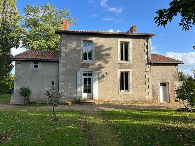 Maison vente à Parthenay, Ménigoute