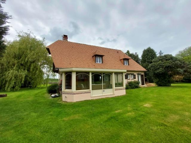 Maison vente à Bernay, Plasnes