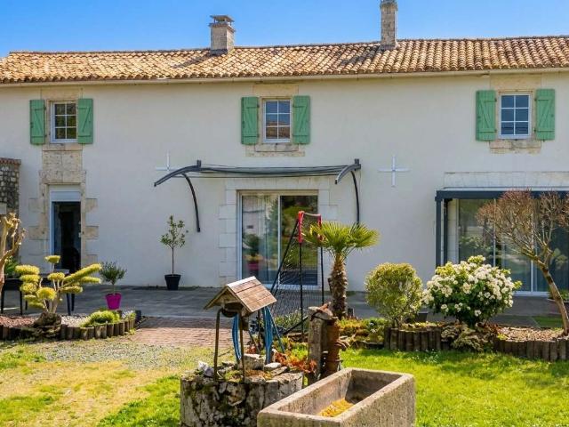 Maison vente à Fontenay-le-Comte, Saint-pierre-le-vieux