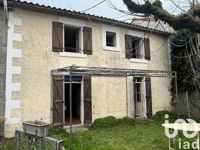 Maison vente à Parthenay, Sainte-ouenne