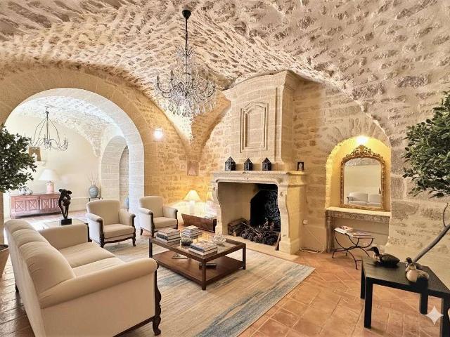 Maison vente à Nîmes, Uzès