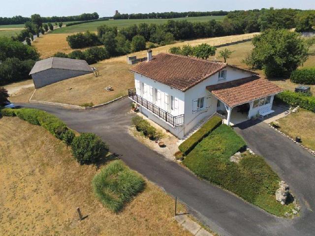 Maison vente à Confolens, Villefagnan