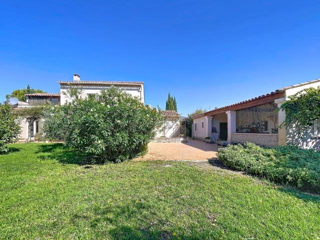 Maison vente à Arles, Maillane