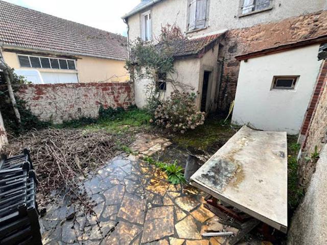 Maison vente à La Châtre, Saint-denis-de-jouhet