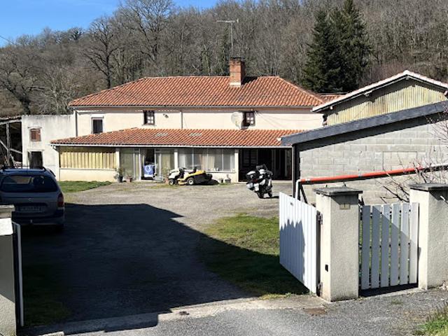 Maison vente à Confolens, Abzac