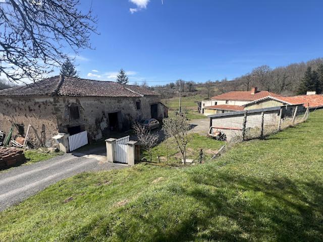 Maison vente à Confolens, Abzac
