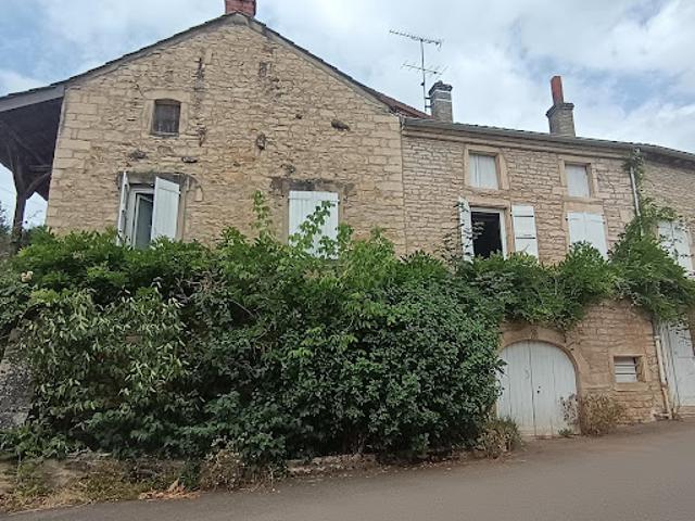 Maison vente à Mâcon, Lugny