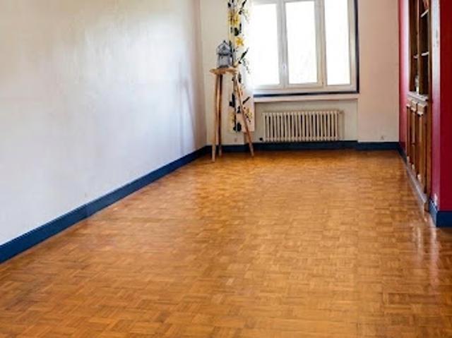 Maison vente à Saint-Étienne, L'etrat