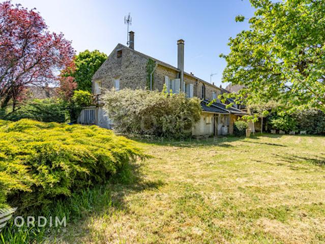 Maison vente à Avallon, Menades